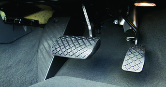 Automatic pedals jpg resize.jpg